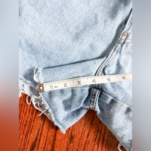 Vintage 90s Chic Denim Shorts - Picture 8 of 8